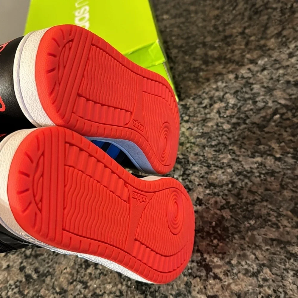 Adidas Hoops VS Mid NIB 10